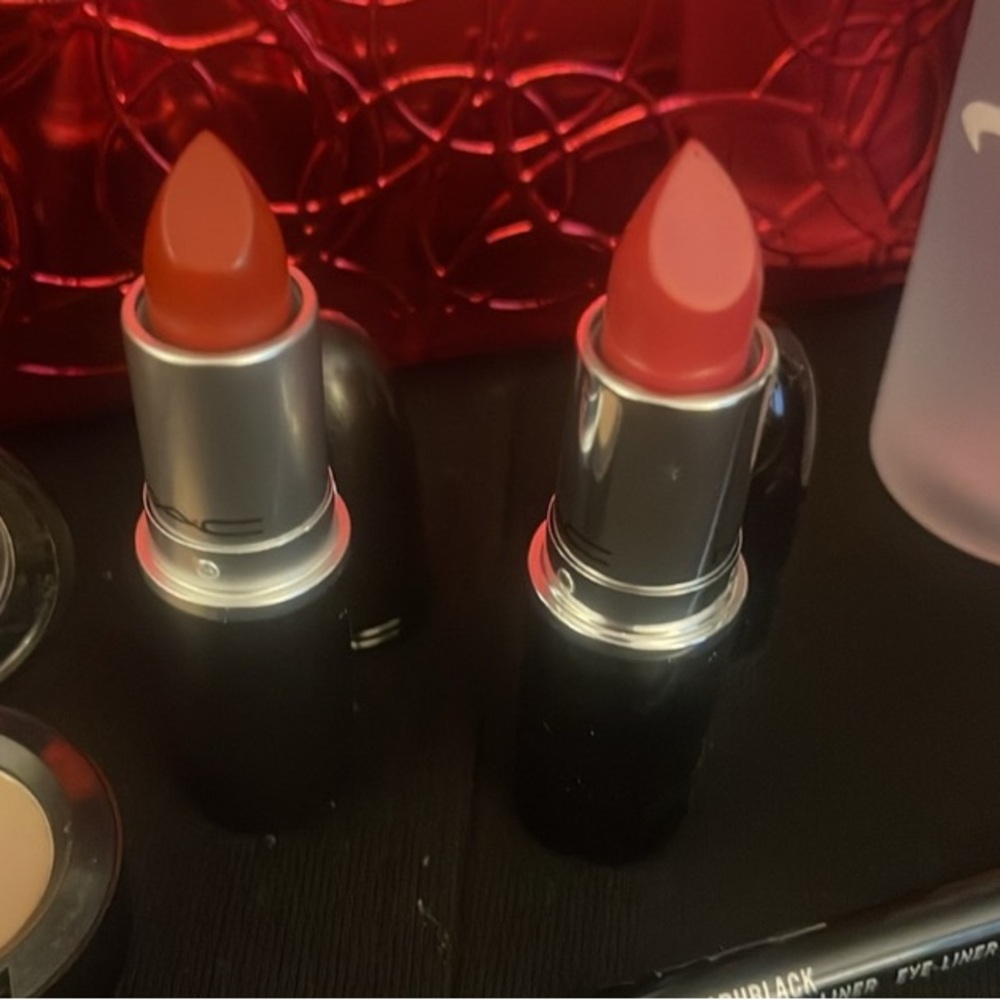 MAC 7 pc Makeup Bundle + Cosmetic Bag  $167 Value - Picture 5 of 13